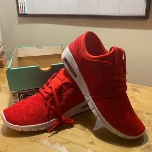 Red Nike Stefan Janoski Max